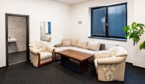 Pánské umělecké šatny náležící ke kinosálu