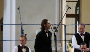 Orchestr Ježkovy stopy & Kühnův smíšený sbor