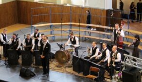 Orchestr Ježkovy stopy & Kühnův smíšený sbor