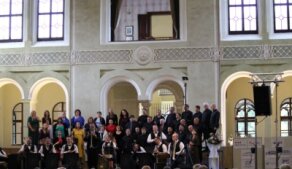 Orchestr Ježkovy stopy & Kühnův smíšený sbor