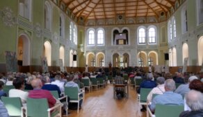 Orchestr Ježkovy stopy & Kühnův smíšený sbor