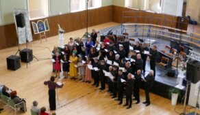 Orchestr Ježkovy stopy & Kühnův smíšený sbor