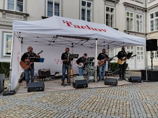 Zpívaná s kapelou Sebranka se povedla