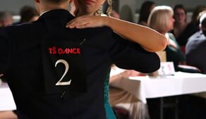 Závěrečný ples tanečního kurzu pro začátečníky